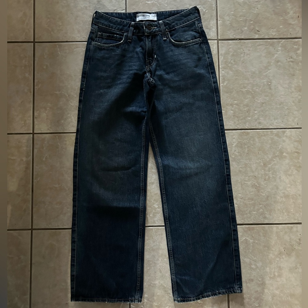 Hollister Women's Dark Blue Straight Jeans